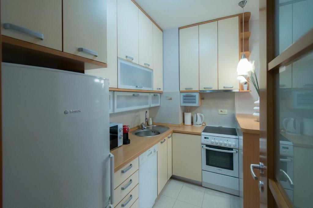 City Nest Apartment Podgorica Ngoại thất bức ảnh